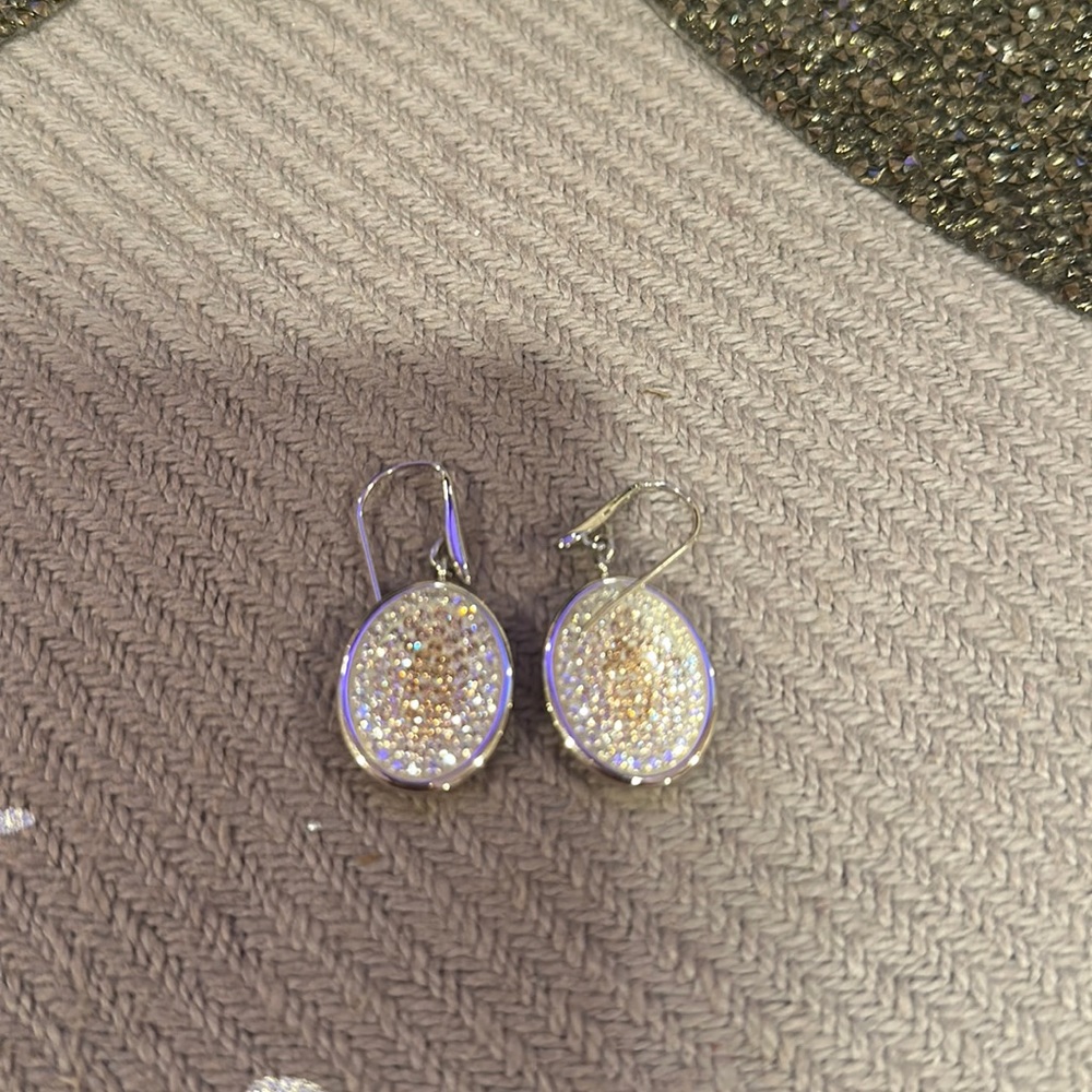 Swarovski crystal earring beautiful piece